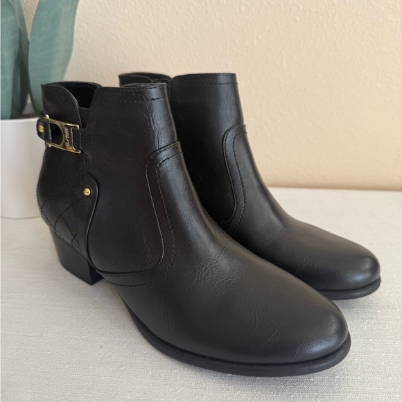 New Unisa Palize 3 Black Quilted Faux Leather Heeled Ankle Boots - Picture 4 of 13